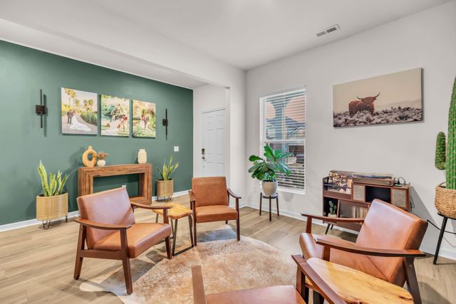 4003 Sadie St, Columbia, TN 38401