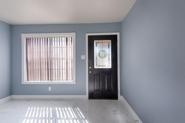 303 Spring Stream Bend, Montgomery, TX 77316