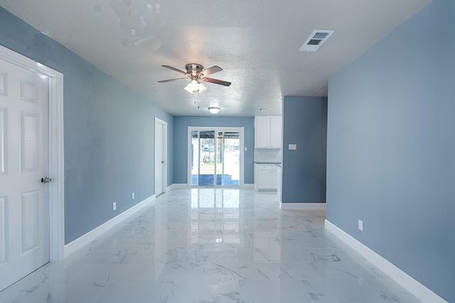 303 Spring Stream Bend, Montgomery, TX 77316