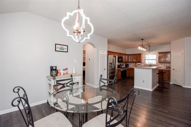 5706 Van Steinberg, East Bernard, TX 77435