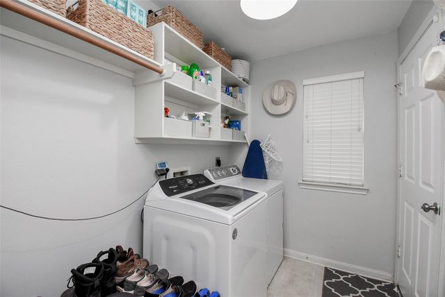 5706 Van Steinberg, East Bernard, TX 77435