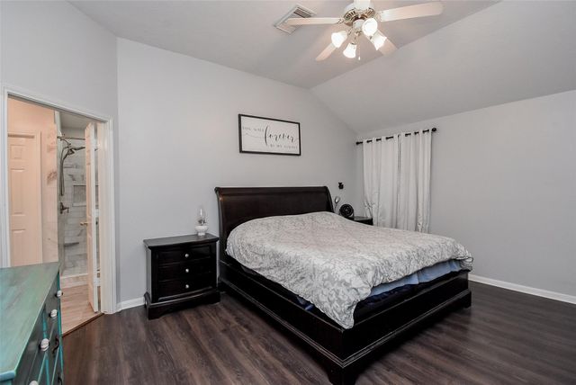 5706 Van Steinberg, East Bernard, TX 77435