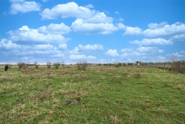 5706 Van Steinberg, East Bernard, TX 77435