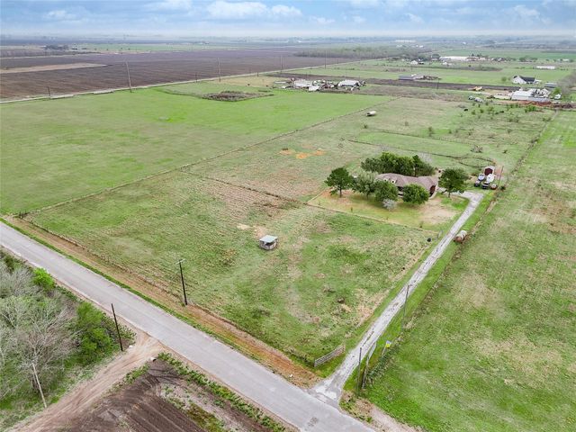 5706 Van Steinberg, East Bernard, TX 77435