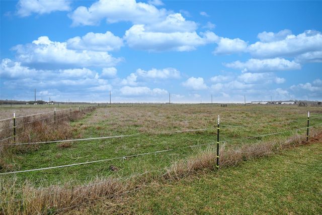 5706 Van Steinberg, East Bernard, TX 77435