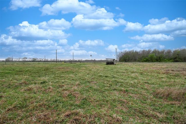 5706 Van Steinberg, East Bernard, TX 77435