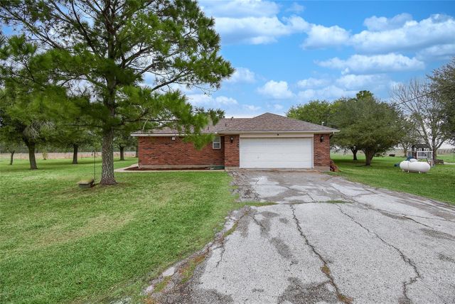 5706 Van Steinberg, East Bernard, TX 77435