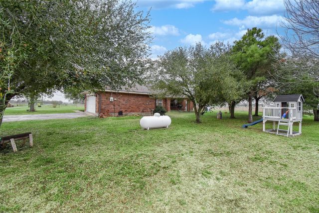 5706 Van Steinberg, East Bernard, TX 77435