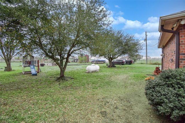 5706 Van Steinberg, East Bernard, TX 77435