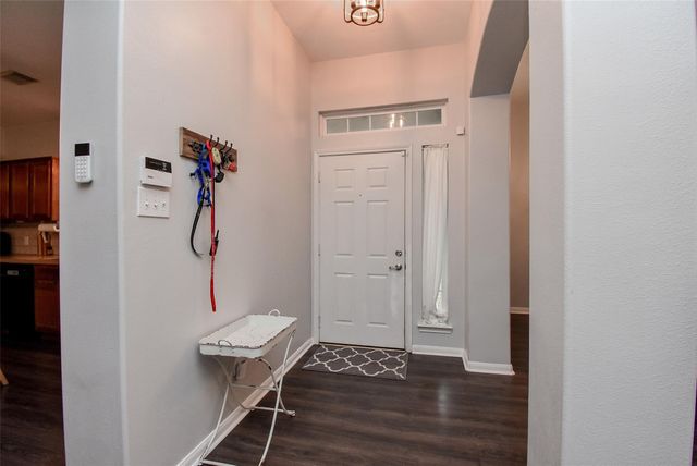 5706 Van Steinberg, East Bernard, TX 77435