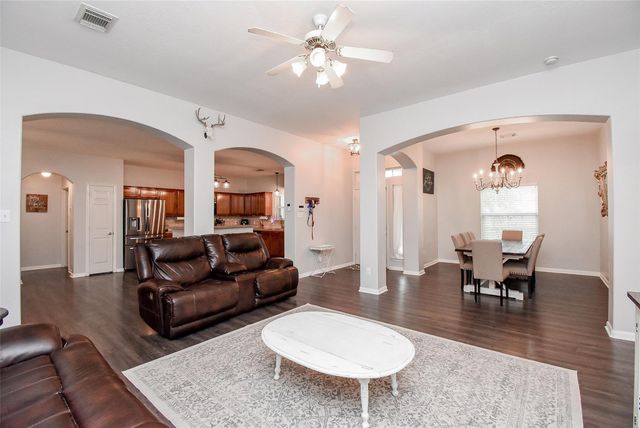 5706 Van Steinberg, East Bernard, TX 77435