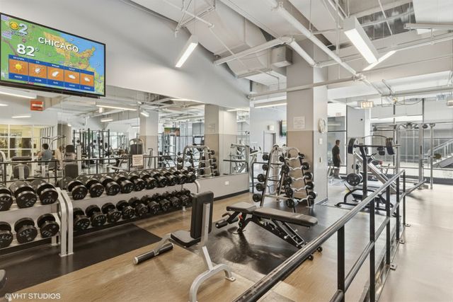 194 N Park Drive, Chicago, IL 60601