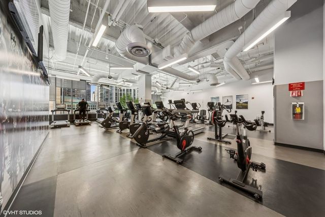 194 N Park Drive, Chicago, IL 60601