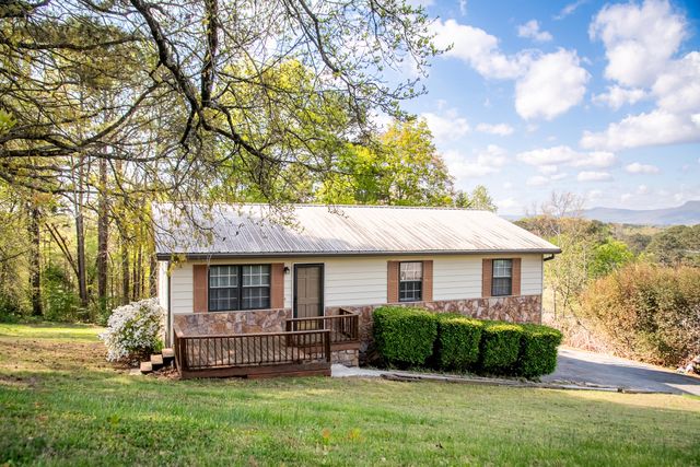 923 Crest Drive, Chickamauga, GA 30707