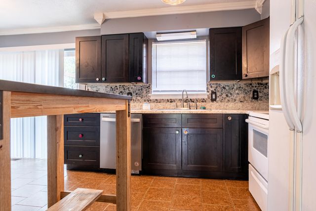 923 Crest Drive, Chickamauga, GA 30707