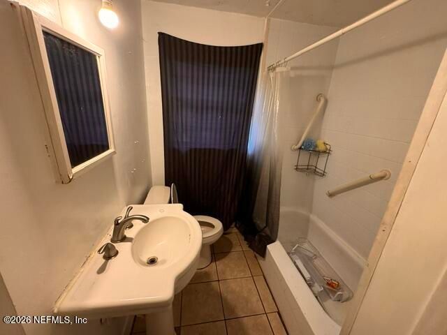5250 SANTA MONICA Boulevard S, Jacksonville, FL 32207