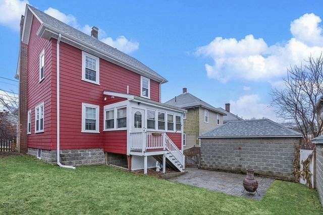 10 Grayson St, Boston, MA 02124