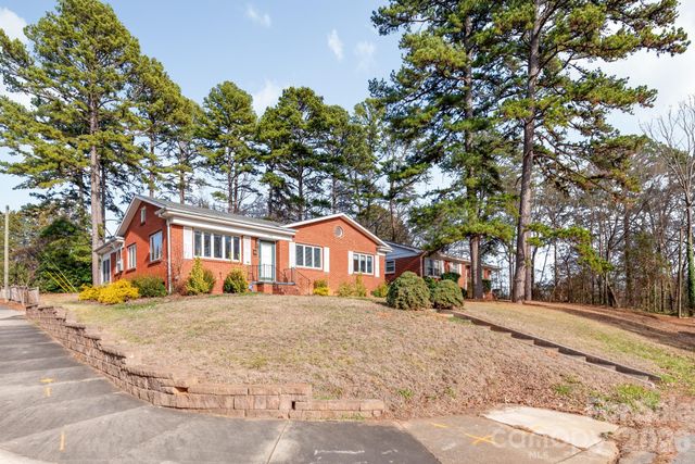 1708 Miles Court, Charlotte, NC 28216