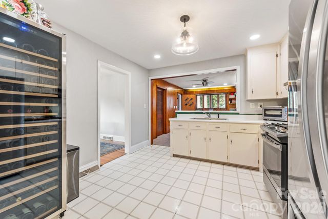 1708 Miles Court, Charlotte, NC 28216