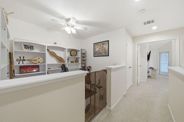 74 E Lakeridge Drive, The Woodlands, TX 77381