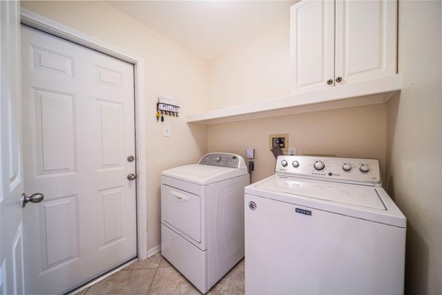 74 E Lakeridge Drive, The Woodlands, TX 77381