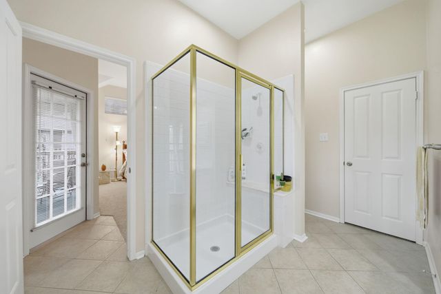 74 E Lakeridge Drive, The Woodlands, TX 77381