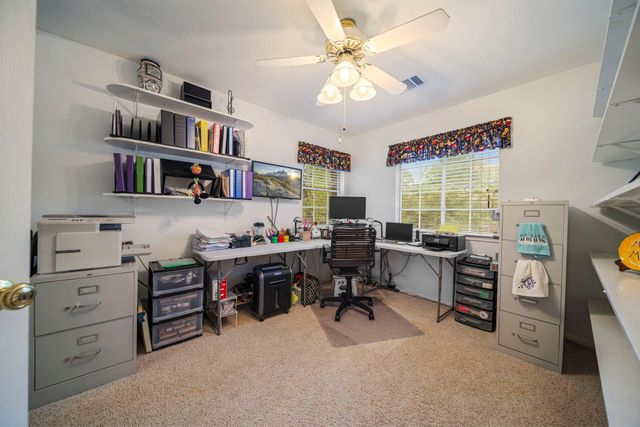 74 E Lakeridge Drive, The Woodlands, TX 77381