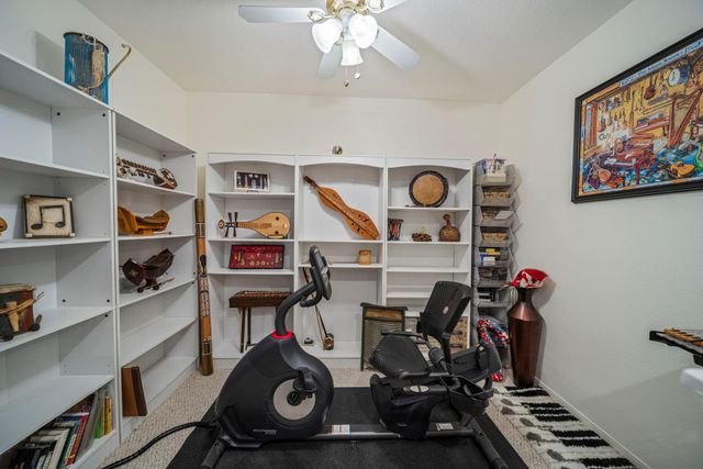 74 E Lakeridge Drive, The Woodlands, TX 77381