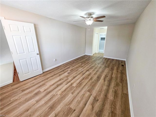 1188 Lord Dunmore DR, Virginia Beach, VA 23464