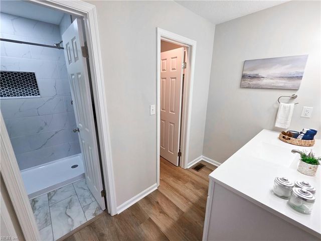 1188 Lord Dunmore DR, Virginia Beach, VA 23464