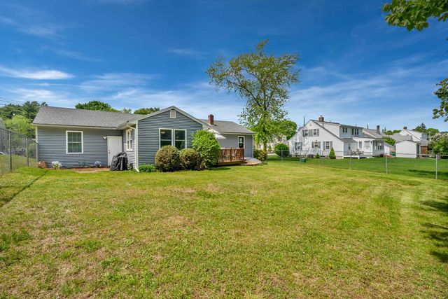17 Willey Street, Rochester, NH 03867