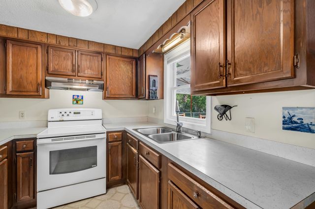 17 Willey Street, Rochester, NH 03867