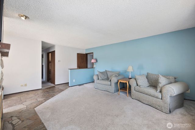 11524 36th Street E, Edgewood, WA 98372