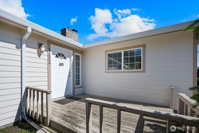 11524 36th Street E, Edgewood, WA 98372