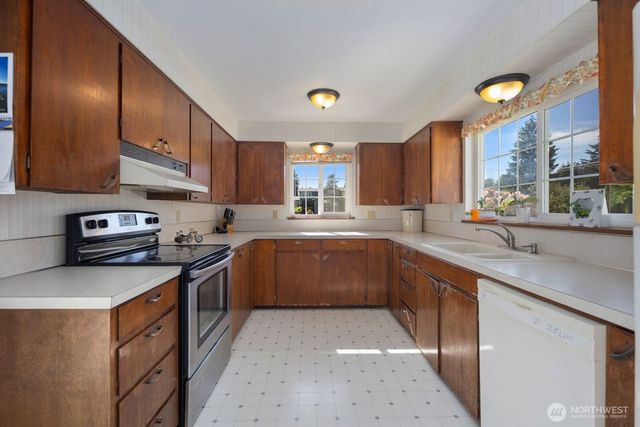 11524 36th Street E, Edgewood, WA 98372