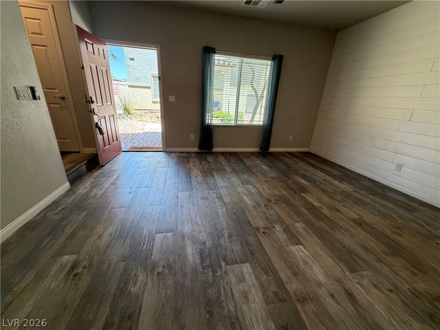 7305 Halo Falls Street, North Las Vegas, NV 89084