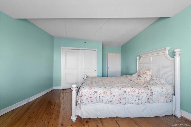 136 Beach 117th Street UPH1 aka 8A, Rockaway Park, NY 11694