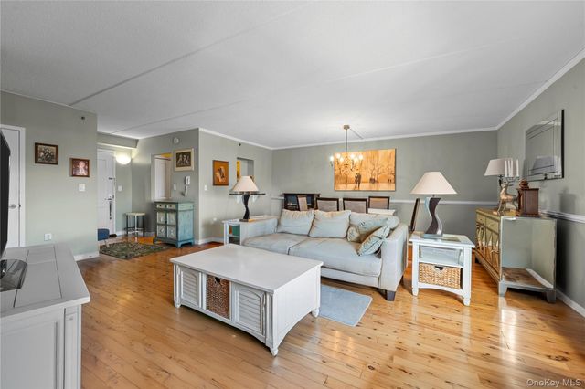 136 Beach 117th Street UPH1 aka 8A, Rockaway Park, NY 11694