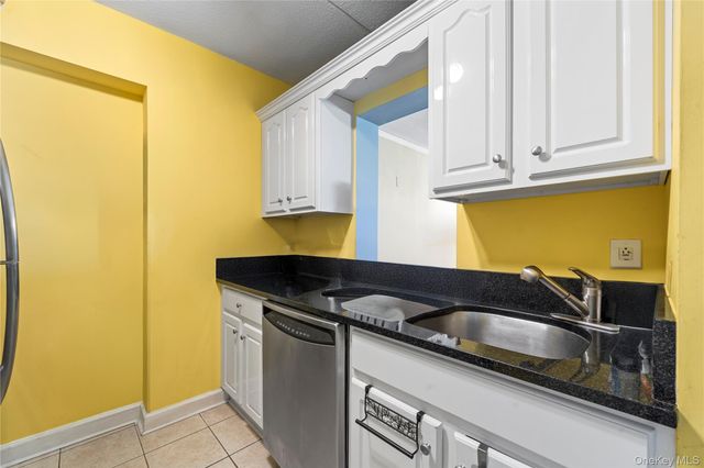 136 Beach 117th Street UPH1 aka 8A, Rockaway Park, NY 11694