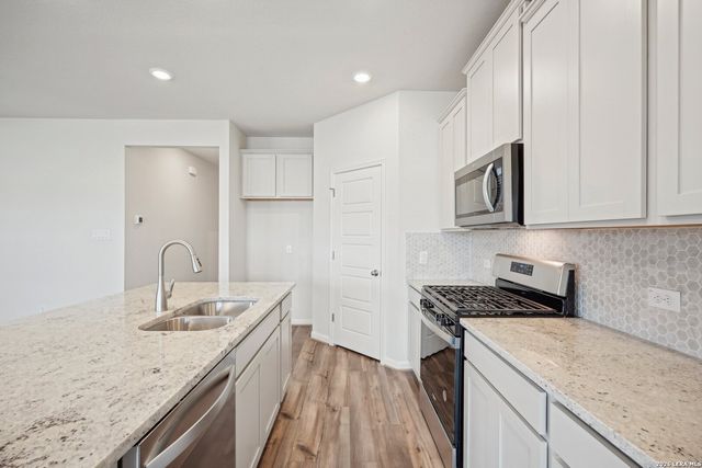 1263 NIKOS HOLW, San Antonio, TX 78245