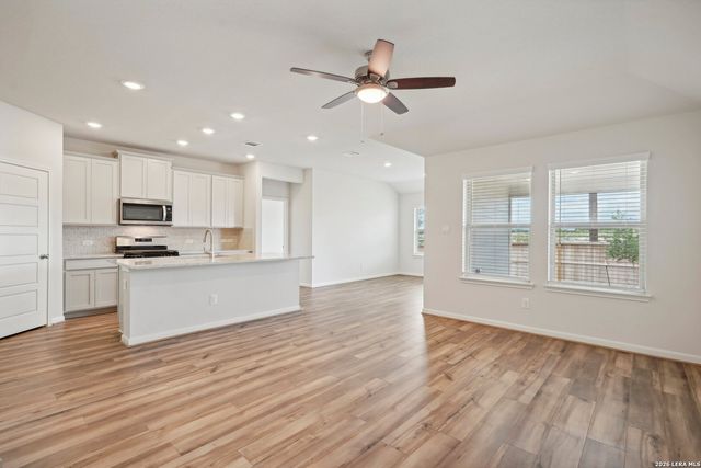 1263 NIKOS HOLW, San Antonio, TX 78245