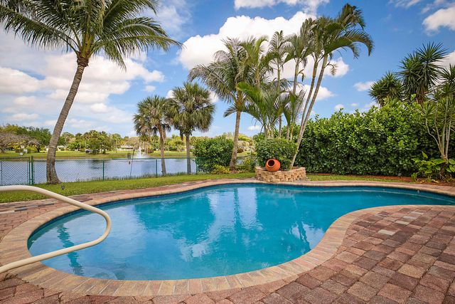 8272 Blue Cypress Drive, Lake Worth, FL 33467