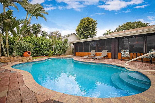 8272 Blue Cypress Drive, Lake Worth, FL 33467