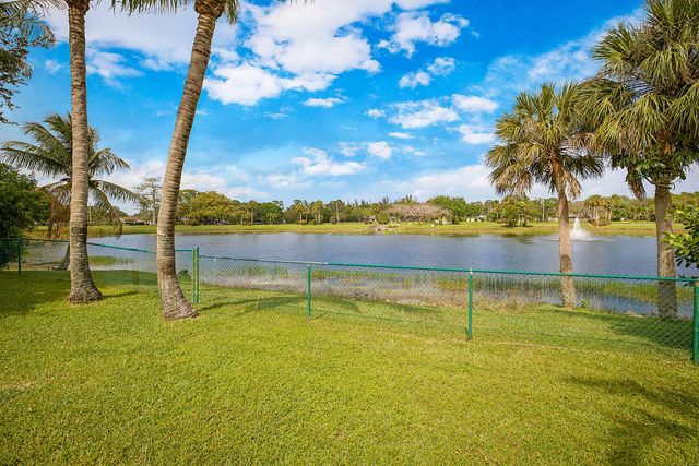 8272 Blue Cypress Drive, Lake Worth, FL 33467