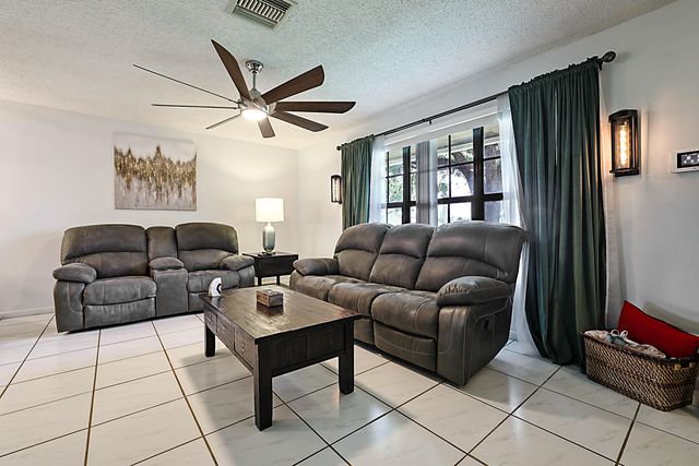 8272 Blue Cypress Drive, Lake Worth, FL 33467