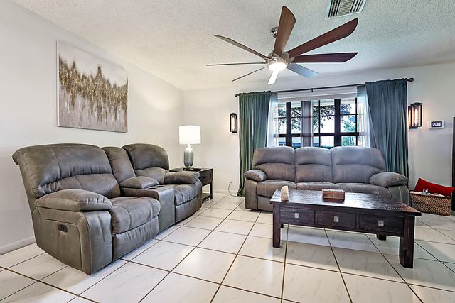 8272 Blue Cypress Drive, Lake Worth, FL 33467