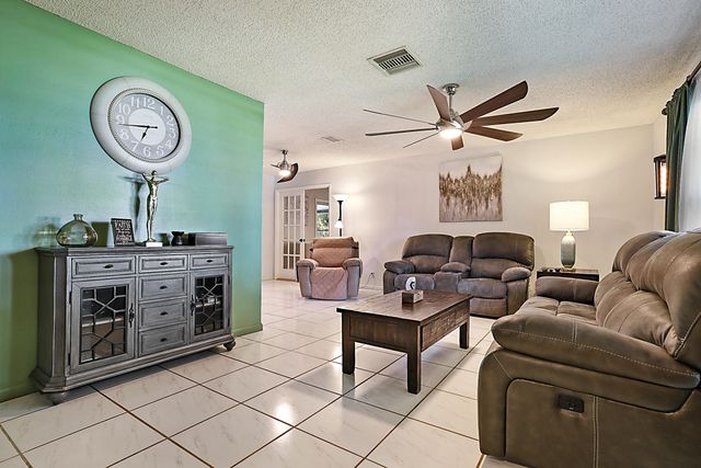 8272 Blue Cypress Drive, Lake Worth, FL 33467