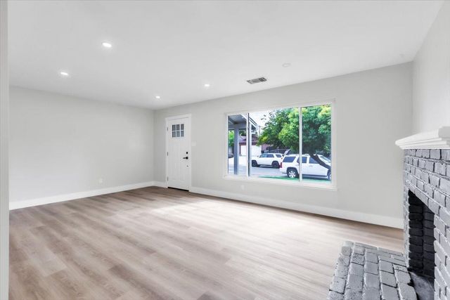 7656 Lytle St, Sacramento, CA 95832