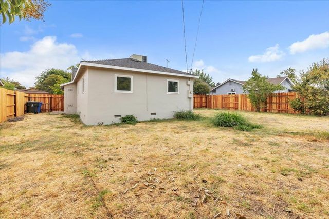 7656 Lytle St, Sacramento, CA 95832