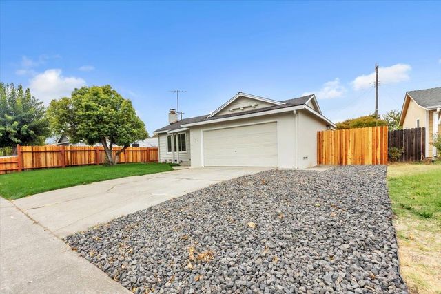 7656 Lytle St, Sacramento, CA 95832